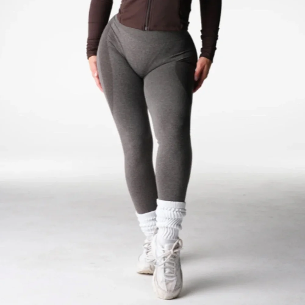NVGTN Cold Brew Viral Contour Seamless Leggings - Size Medium - Picture 3 of 11